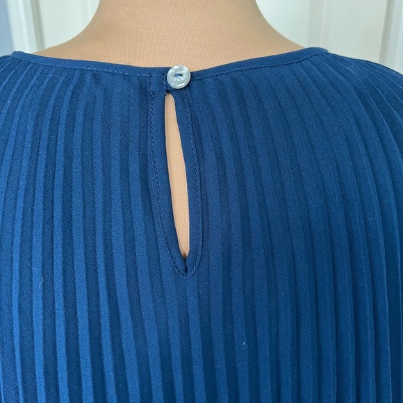 Max Studio Pleated Asymmetric Short Dress Tunic - Picture 5 of 9